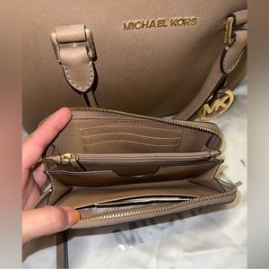 Khaki Michael Kors wallet